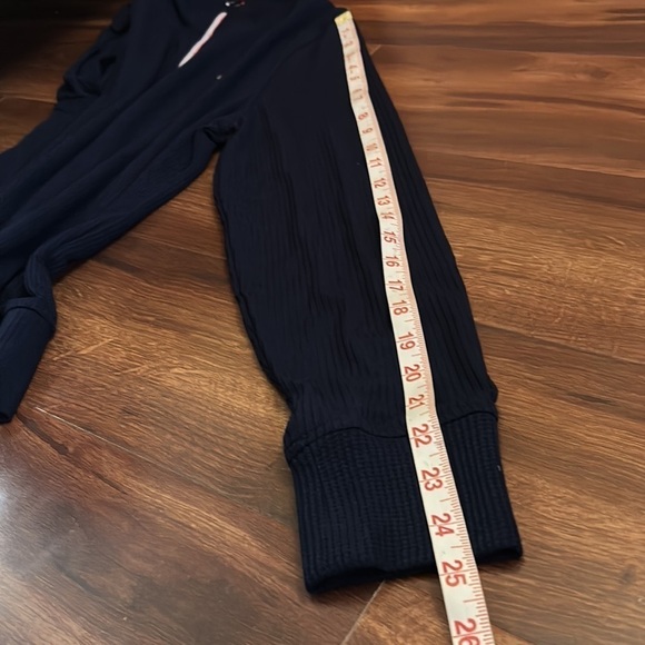 🌿SALE🌿TOMMY HILFIGER Sport Long Sleeve Shirt size Medium - Picture 7 of 7